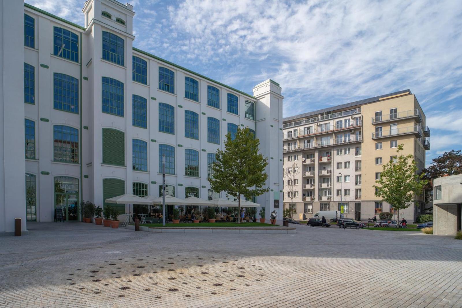 A Cozy Apartment In Bratislava Downtown Exterior photo